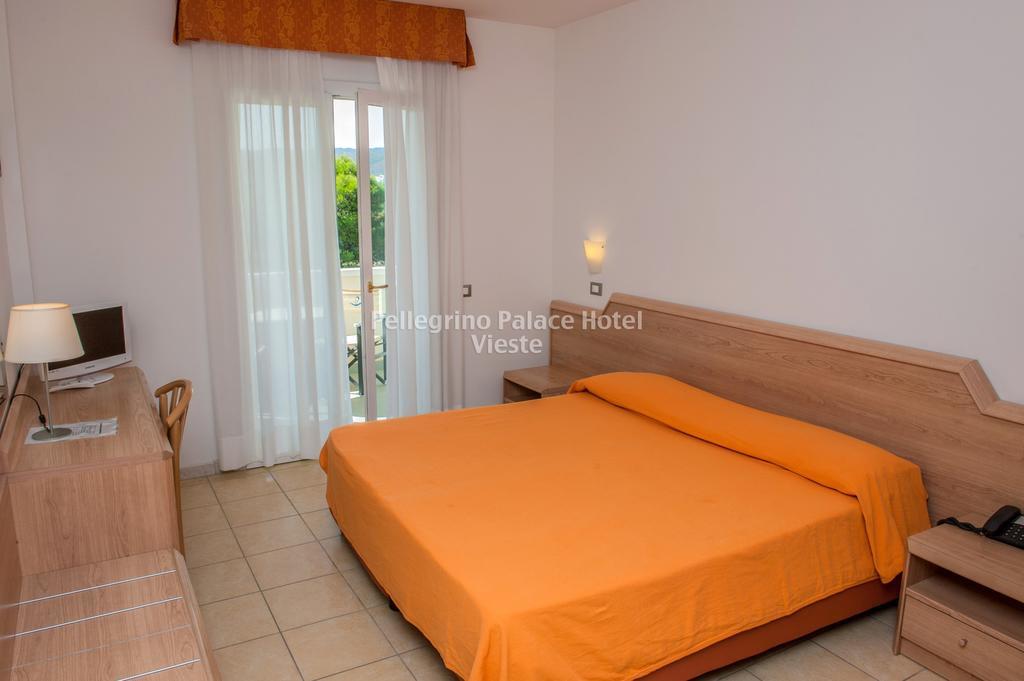 Pellegrino Palace Hotel Vieste Bagian luar foto